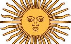 『 現場に日が当たる 』と『 現場に日を当てる 』について