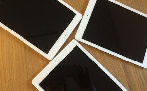 レストランでのタブレット端末