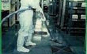 クリーン化：防塵衣の腰紐締めていますか