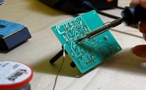 ハンダ付け作業と局所排気化